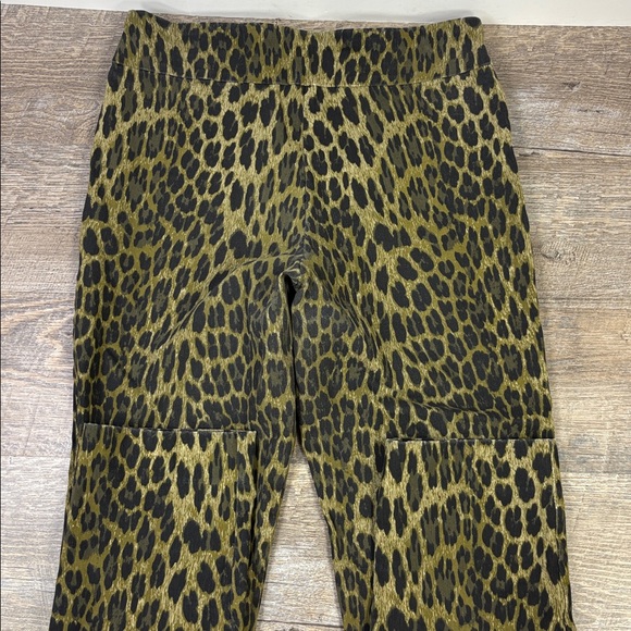 Krazy Larry Leopard Print Pull-On Ankle Pants Size 10 - Picture 2 of 6